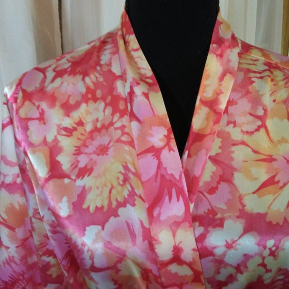 Linea Donatella Floral Robe - Picture 2 of 4